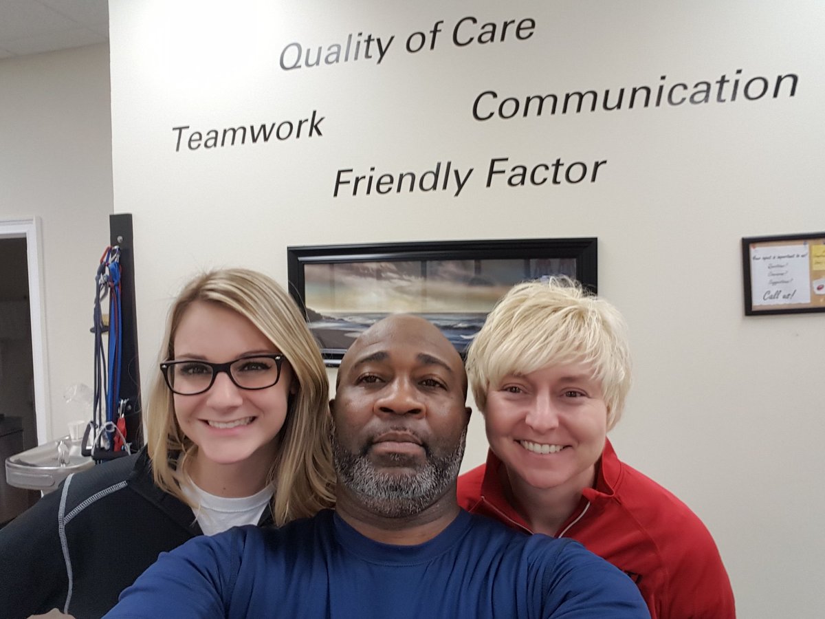 hinton_melvin's tweet photo. #ATISELFIE The best therapists chattanooga https://t.co/cS5kVYOn2U