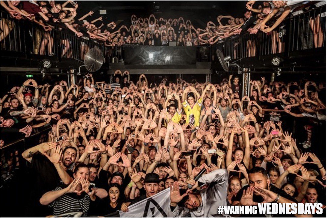 FLOSSTRADAMUS's tweet photo. #FLOSSTRALIA EDITION #warningWEDNESDAY https://t.co/FH5wWPstqW