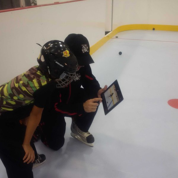 RBTFishing's tweet photo. @owgoldenknights
@duanesmithdc #rinkeye #bestshotever video analysis with NHL'er Randy Robitaille https://t.co/1hwYSa5lZb