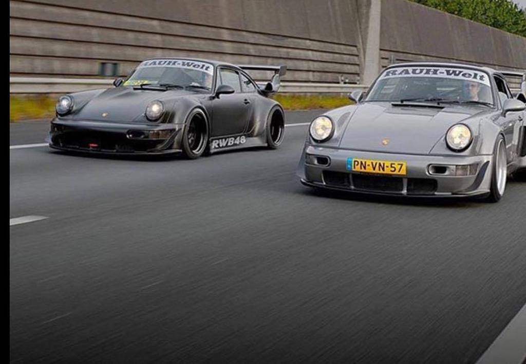 OnlyCarrera's tweet photo. Rwb squad taking over the highway #porsche #porsche911 #porsche964 #rwb #rwbtime #rwblegacy #rwbseattle #idlers #na… https://t.co/qZjeh1z5X7