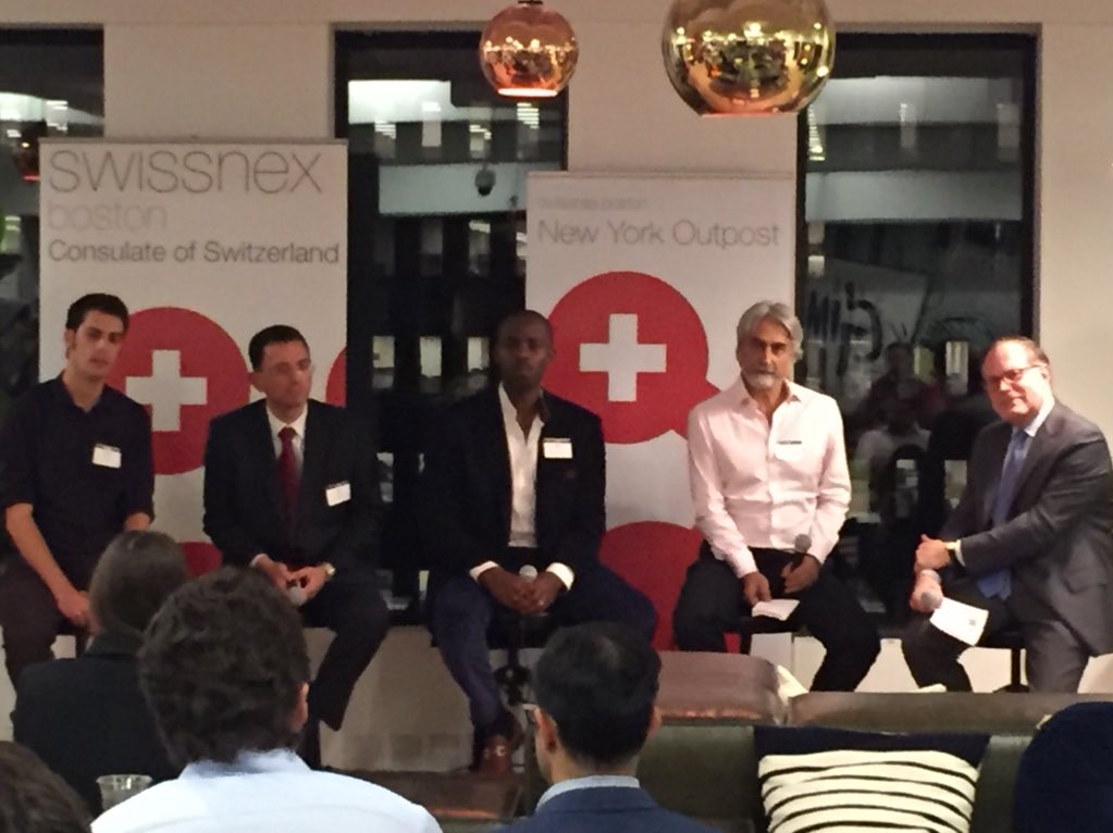 FelixMoesner's tweet photo. Live #AIfinance panel w/ Andreas Heinrich @IDSIARobotics Nader Erfani @Quantesys MichaelBeal @VasantDhar @NYUStern https://t.co/TNH1hSPmDF