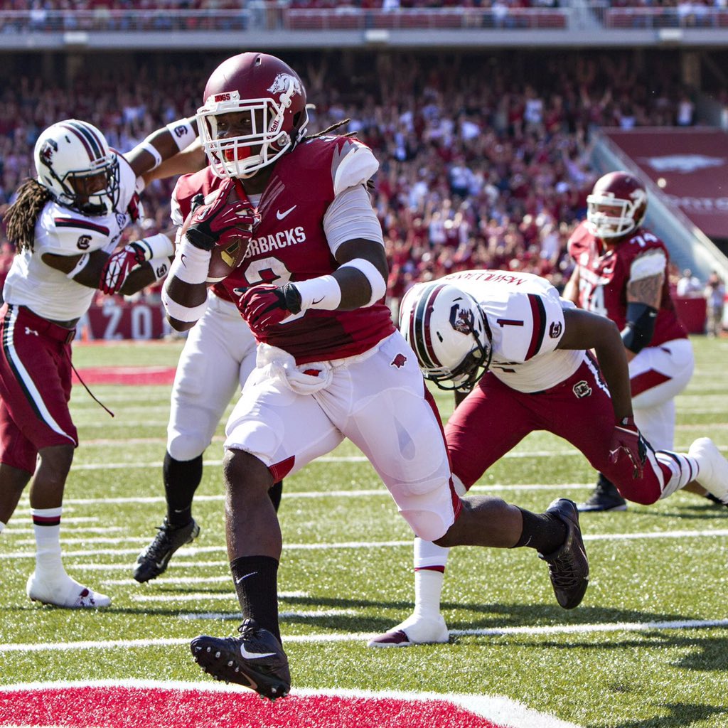 SPORTalkArk's tweet photo. The SEC leader w/ eight 100-yd games, RB Alex Collins,has been named semifinalists for the 2015 Doak Walker Award!! https://t.co/cmXaOyuPhQ