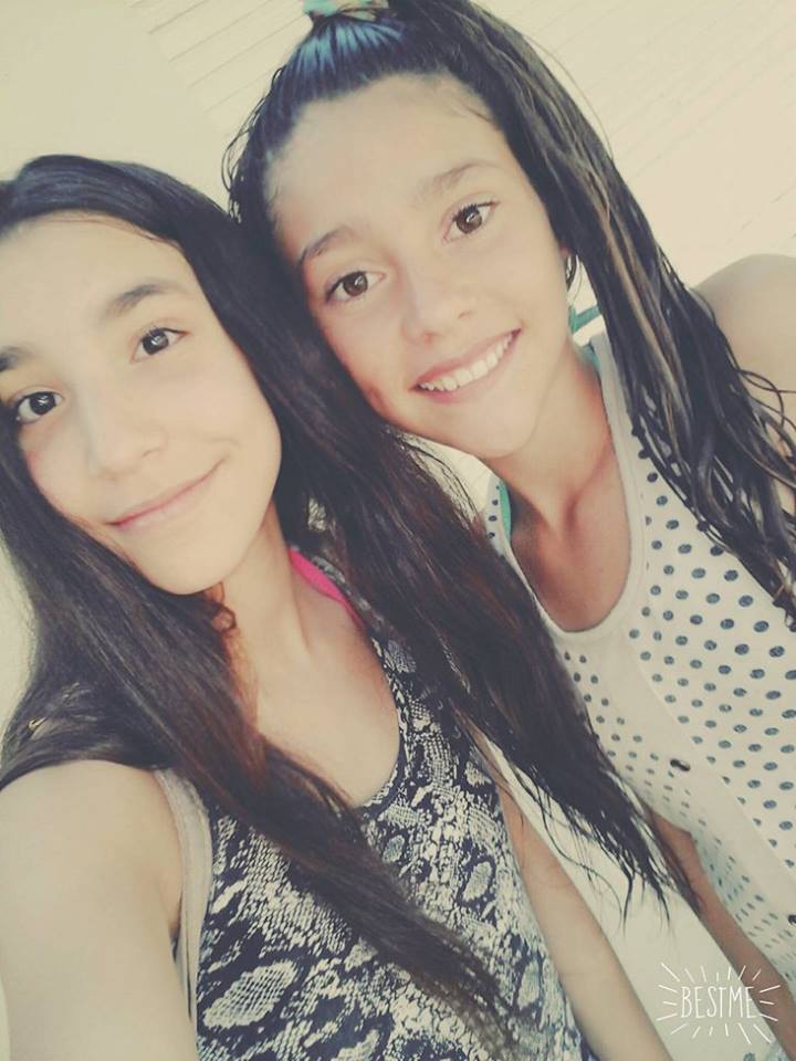 LuulyServeraa's tweet photo. TE Amo Amiga ♥♥♥
#ConLaLindaDeJuli
#Vecinaaa https://t.co/2OF2QVJbcm