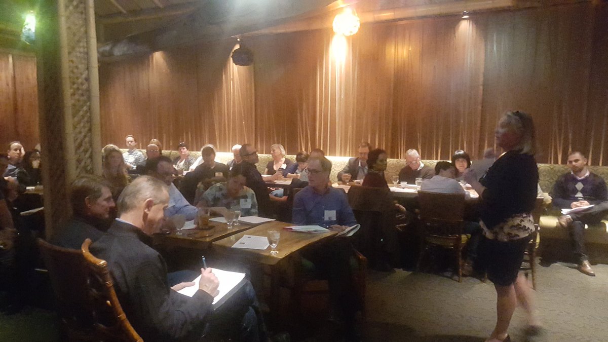 pdxmindshare's tweet photo. Packed house tonight for @pdxmindshare at @tradervicspdx tonight! Loving @coachjen! https://t.co/zuvZBqSa8u