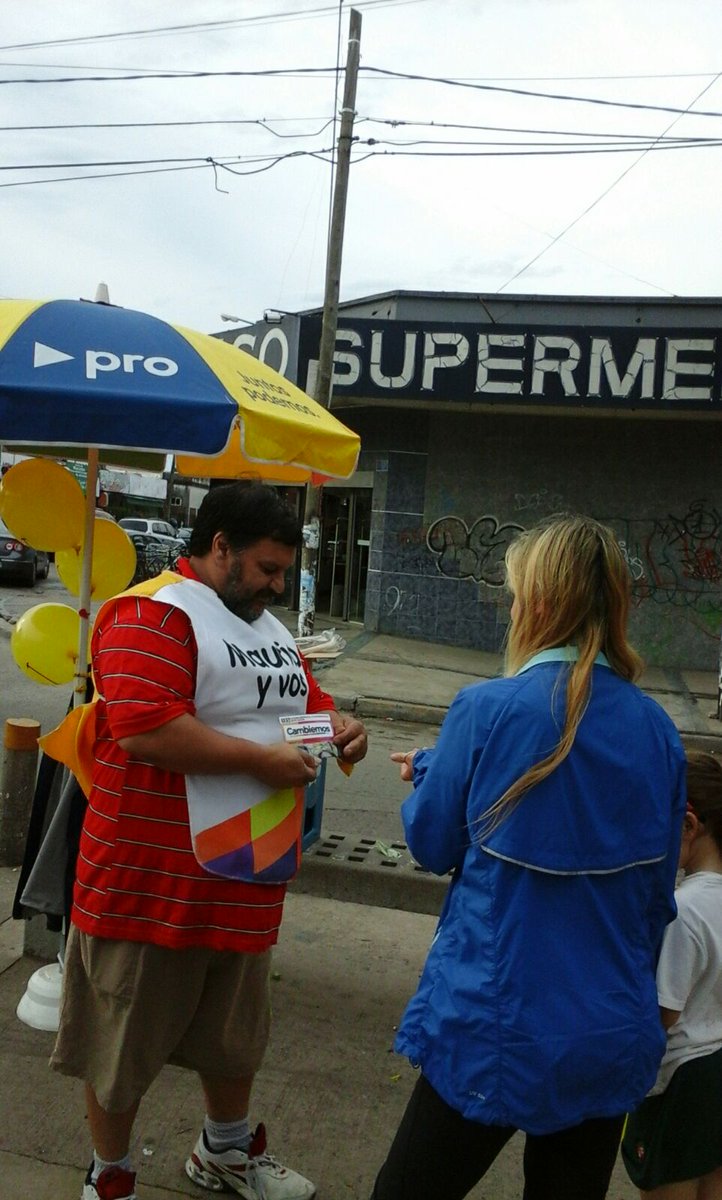 Munchis17's tweet photo. #YoCambio , vos cambiás, ellas cambian @FabianFerraro @mariuvidal @proargentina @PeterFox30 @bichosanchez https://t.co/dWeOe72tuA