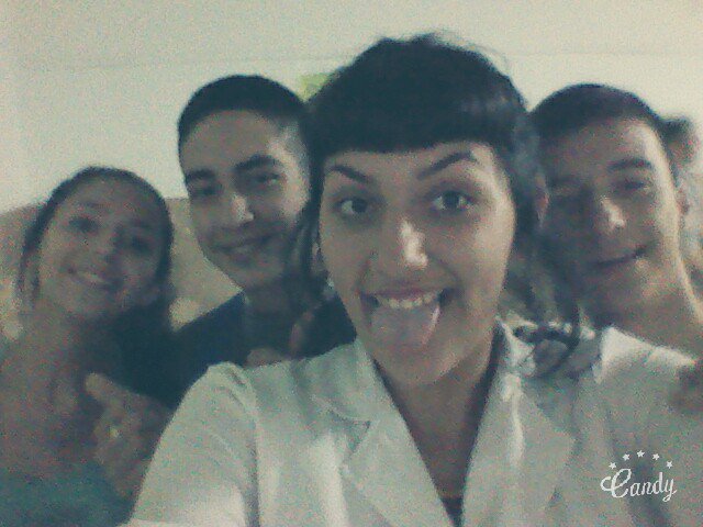 ginaantonella15's tweet photo. JAJAJA me re causo esta foto #conmiscompas <3
(yo en el fondo saliendo de los yuyos) https://t.co/obp7FpN303