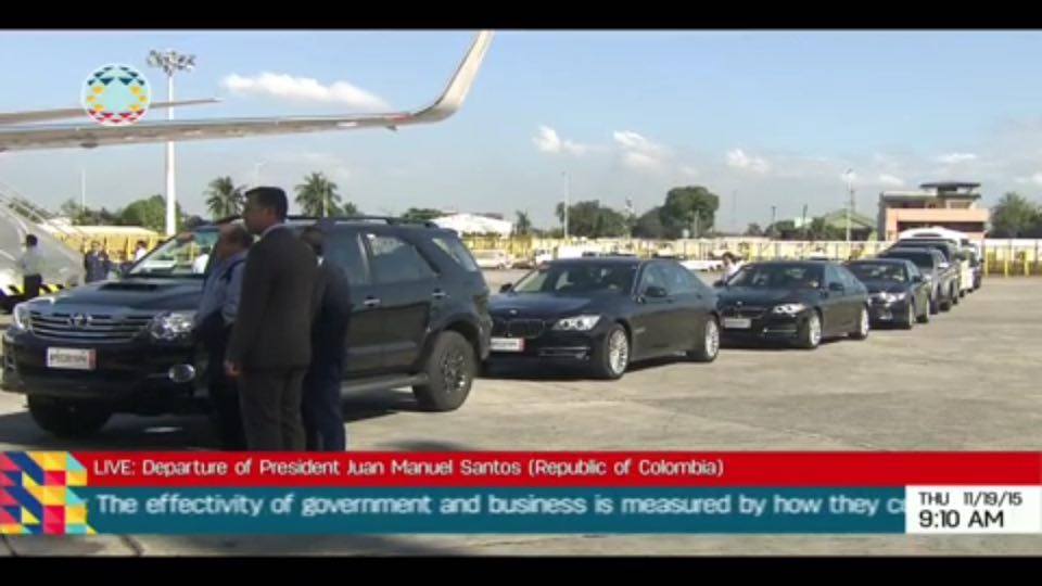 ApecTV_'s tweet image. Departure of President Juan Manuel Santos of Colombia #ApecSummit2015 #Apec2015 #ApecTv