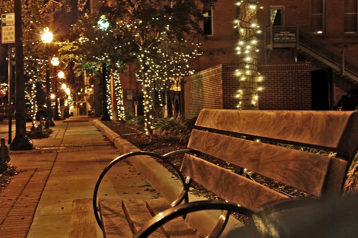 ZArealestate's tweet photo. 'Tis the Season!  -  Annual Lighting of .@Downtown_Bryan on November 20! https://t.co/DMvJZhKNGq  #ZAaroundtown https://t.co/Dr7EnPR0wL