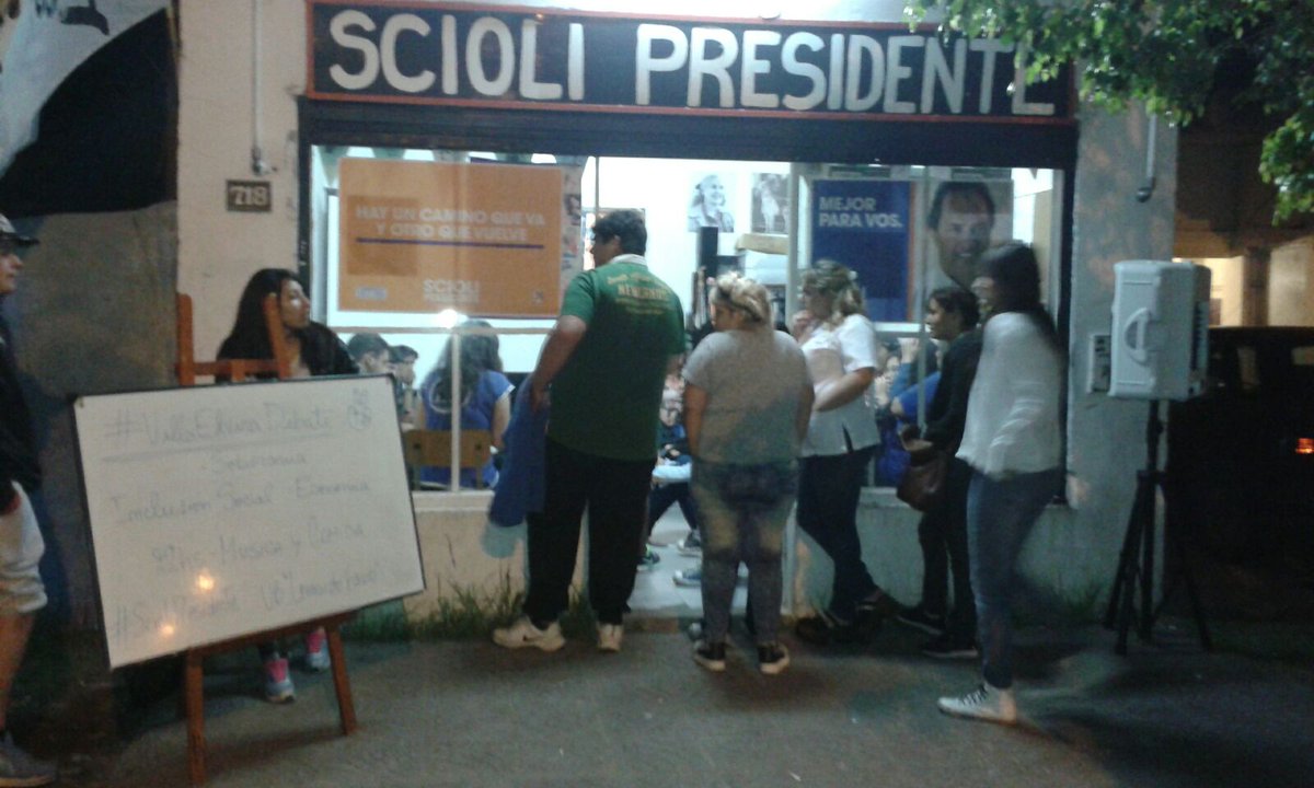 NanoCaraOK's tweet photo. Para seguir conquistando derechos #ScioliPresidente #VillaElviraDebate https://t.co/yHSbM0Ig1Y