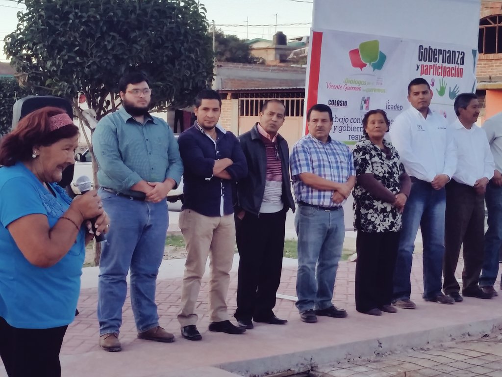 MexicoAvanzaVG's tweet photo. Seguimos trabajando con los #DialogosPRI recibiendo las propuestas de los Ciudadanos por el #VicenteGro que querenos https://t.co/DNlgGLe68B