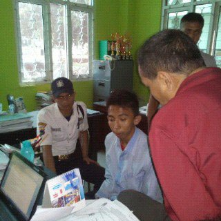 Pencuri dompet di kampus 2 <a href="/uinSMG/">UIN Walisongo Semarang</a> tertangkap petugas keamanan kampus. <a href="/skmamanat/">SKM AMANAT</a> <a href="/justisiacom/">LPM Justisia</a>