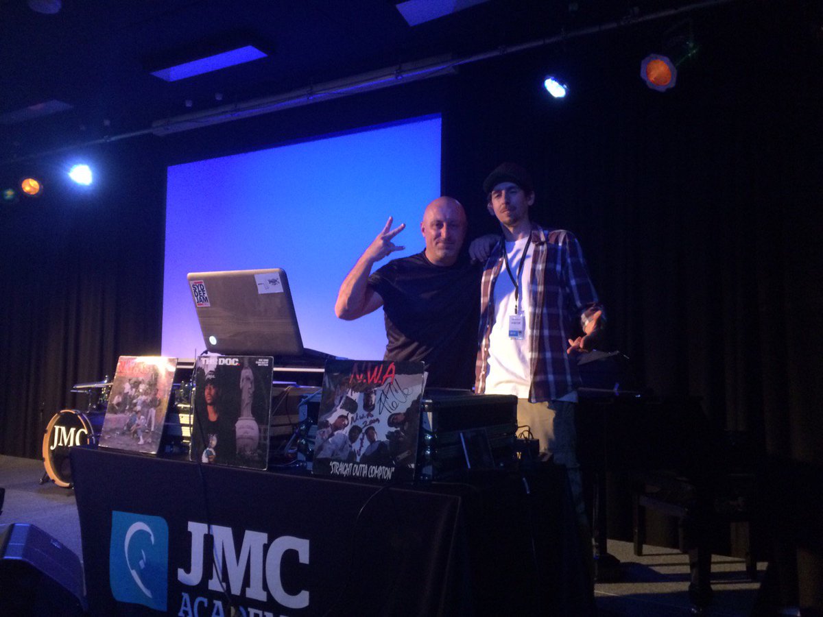 Listening to some great tunes with DJ VAME &amp; @thomasrock in Sydney tonight for The D.O.C. #jmcacademy