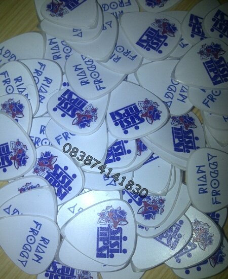 ukuran 1,5mm DGT print <a href="/sisitipsi/">SISITIPSI</a> 
minimal order 1gros(144pick)
info lengkap cek pickguitars.blogspot.com