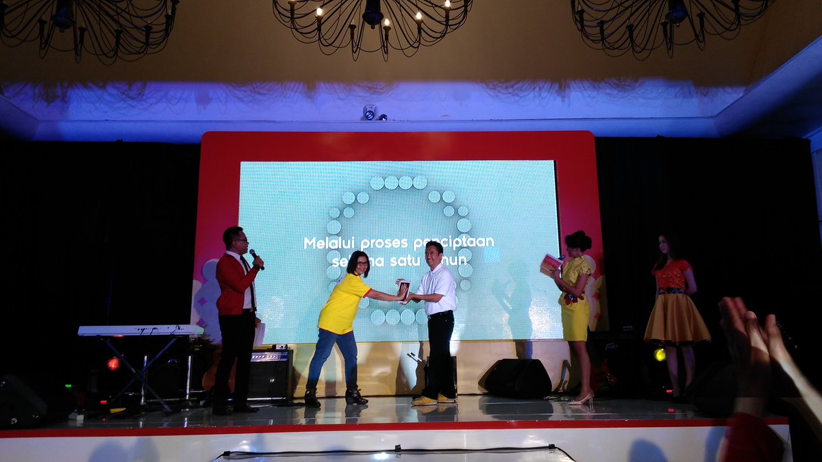 yudee1308's tweet photo. Sah...indosat kini Indosat Ooredoo menjadi Perusahaan Telekomunikasi Digital Terdepan #IndonesiaDigitalNation https://t.co/QfUtzExJqX