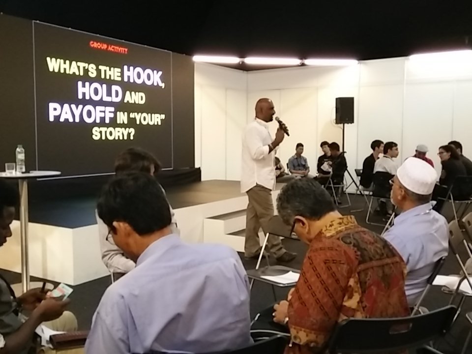 ImpactASEAN's tweet photo. An exercise for AIC participants to tell their stories. Goodluck people! #1AES2015 #happeningnow #scopegroup https://t.co/Y8jeGIxCtR