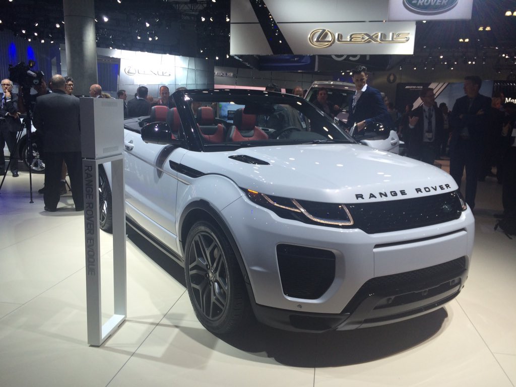 trackandstyle's tweet photo. Polémico el Range Rover Evoque convertible @LandRoverMX  Qué opinan, les gusta??? https://t.co/49KpjST4sU