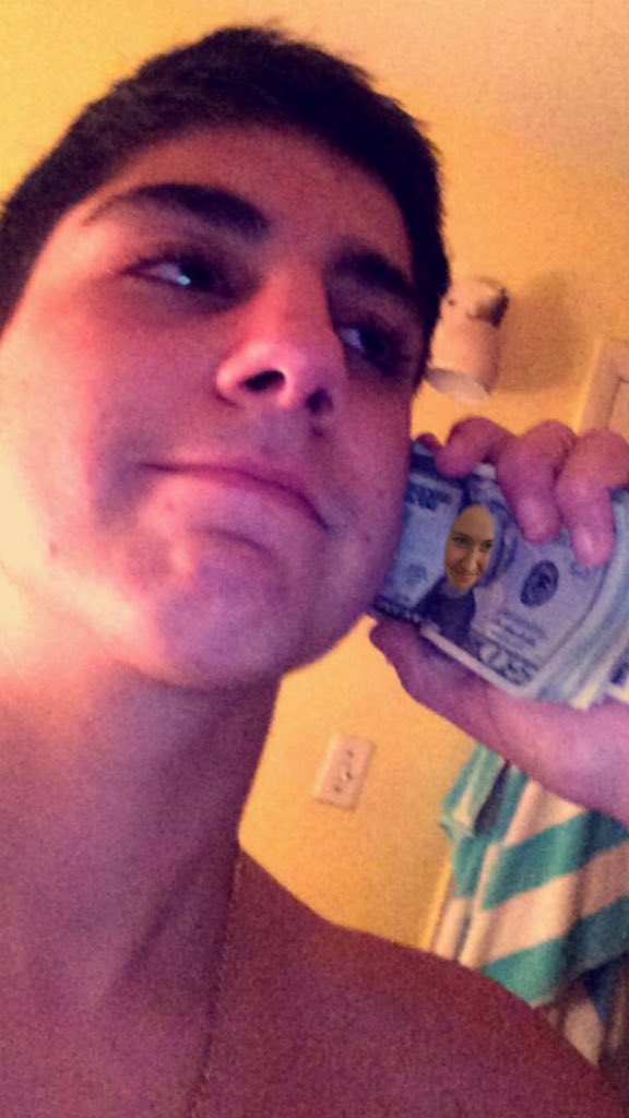 abbys_face's tweet image. 