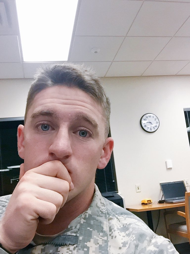 CLee0713's tweet image. Night 1 of 4 #SomeoneSaveMe