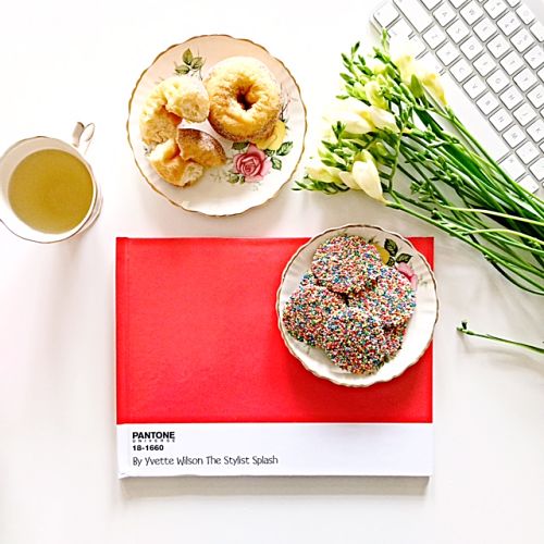 PhotoBoxAU_NZ's tweet photo. Thanks to @YvetteLWilson for the blog feature - we're suddenly feeling a little bit peckish🍰 https://t.co/tToQNDviM8 https://t.co/j2wyYkVhuj
