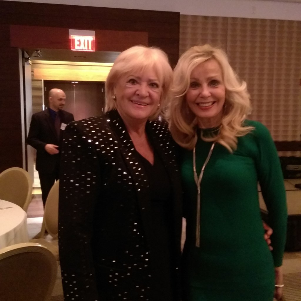 jankingauthor's tweet photo. Pauline Thompson#Tysons Realty &amp; Jan #Wharton Alumni dinner Park  Hyatt Washington D.C. https://t.co/fWHJtKncGH