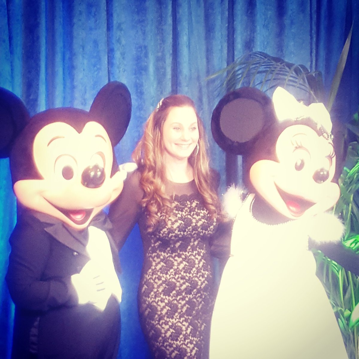 ifwhipp's tweet photo. #disney4cs #mickeyandminnie #earmarked2015 https://t.co/9UFBFjGikE