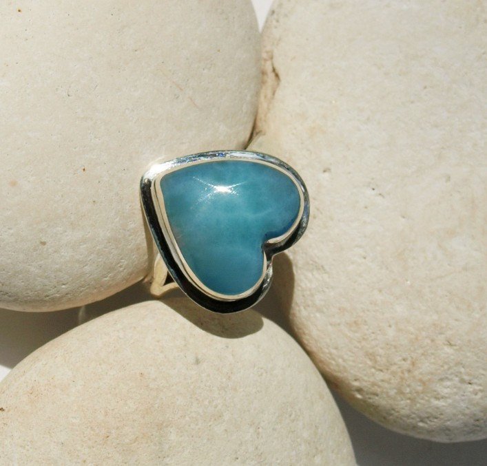 Yu2Xiaogang's tweet photo. Larimar Caribbean Turquoise Heart Sterling Silver Ring genuine Blu… https://t.co/pSbrOdpZh6 #etsymntt #BlueHeartRing https://t.co/zUTuZ0U05n