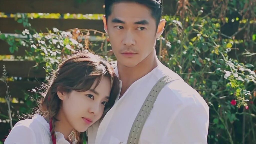 (CAPS)  Dara at Maison de Jasmine Behind the scene
(6)
Cr. Youtube