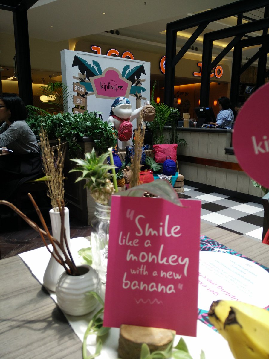 graziaindonesia's tweet image. Spring has arrived! Bring your holiday essential in @kiplingIND newest collection  #kiplingind #tropical