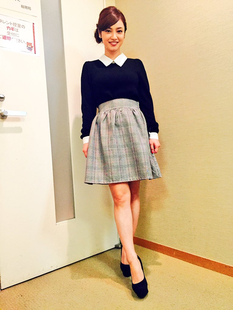 平愛梨 木曜ヒルナンデス終わったよー 山形のお肉を頂いた後 肉汁と言いたかったのに なぜか 出汁 という漢字が浮かんでしまって口が勝手に開いて声にしちゃってた ーー ガーン しかも読み方間違えるという 恥 自分が心配だ T Co