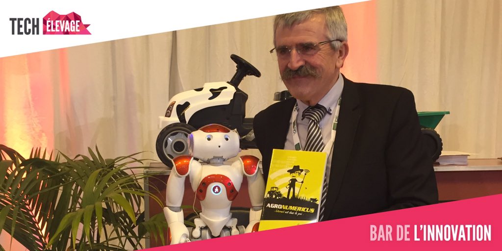 agronumericus's tweet image. Heureux accompagné de #NAO pour la présentation de mon livre #agronumericus à #TE2015