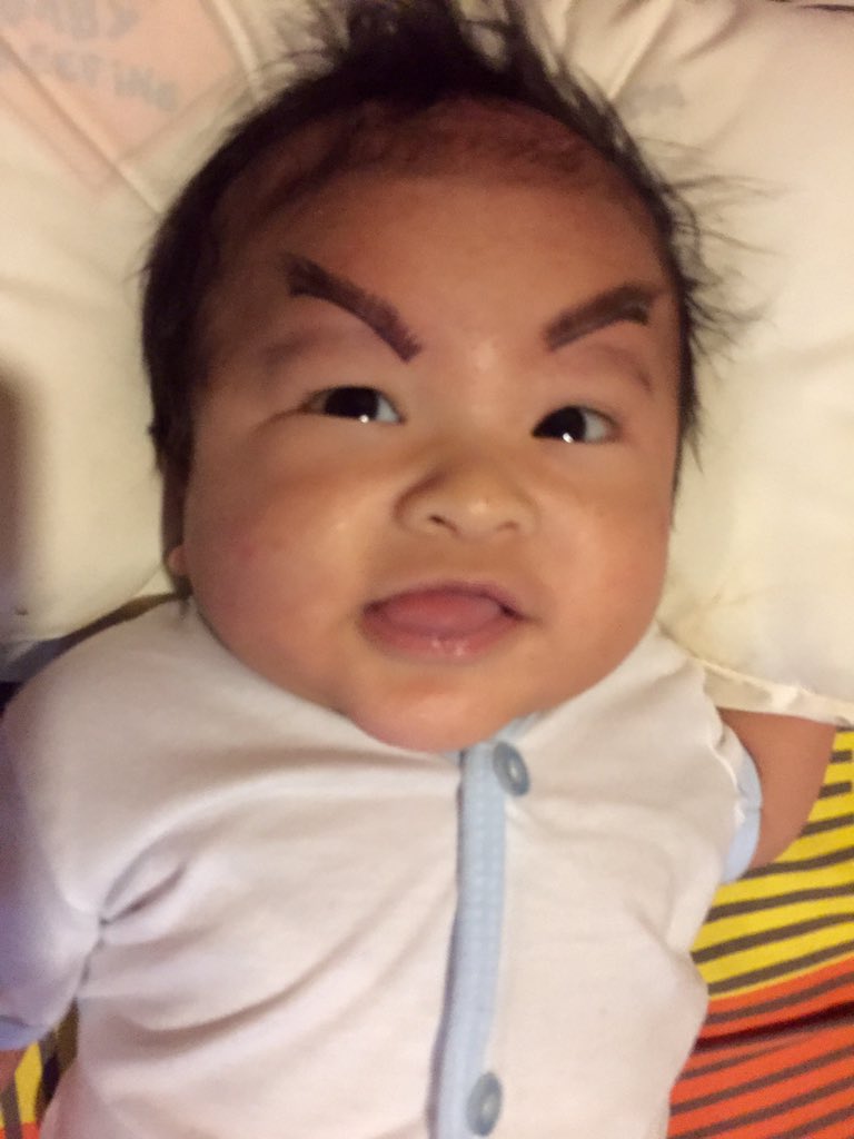 mainedcm's tweet photo. Falsies pa more, baby Matti! https://t.co/JnOBfAWL3O