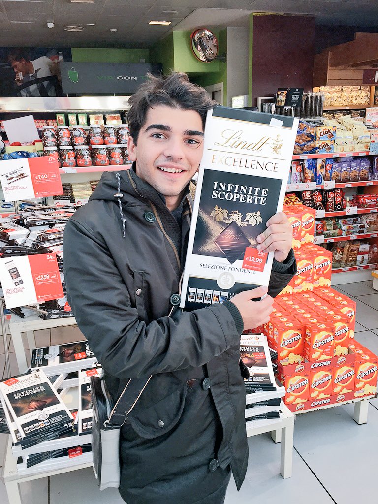 Nirkiop's tweet image. Mirko ha trovato l&apos;amore della sua vita!! #Nirkiop #versoRoma