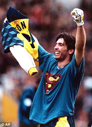 Lara1897's tweet photo. somehow, some way, everybody knew he's gonna be the next big thing. #20YearsOfBuffon #20YearsOfHistory 😊 https://t.co/cXd2lk2m9M