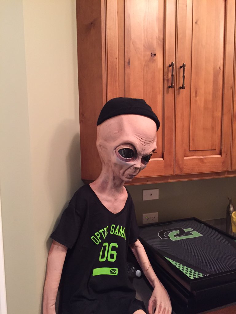 BoZe's tweet image. Walked into the house and it was sitting there...almost passed out