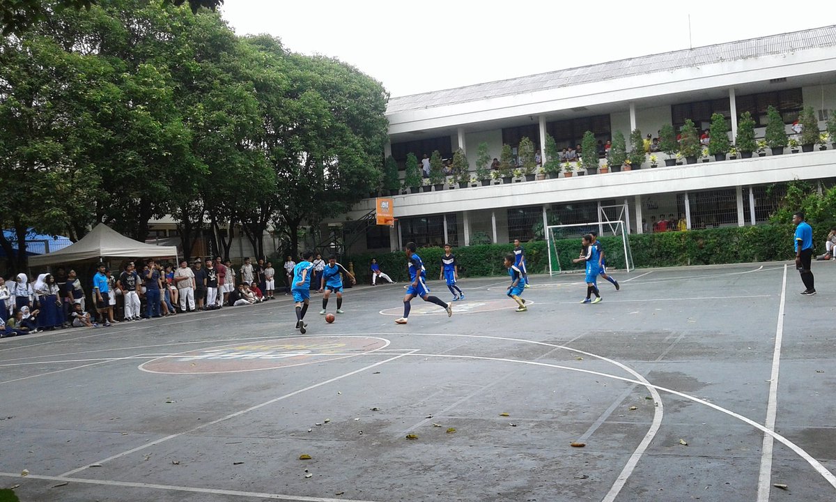 Pertandingan antara SMPN 73 vs SMPN 163 telah selesai dengan score 6-1!! Selamat untuk SMPN 73!