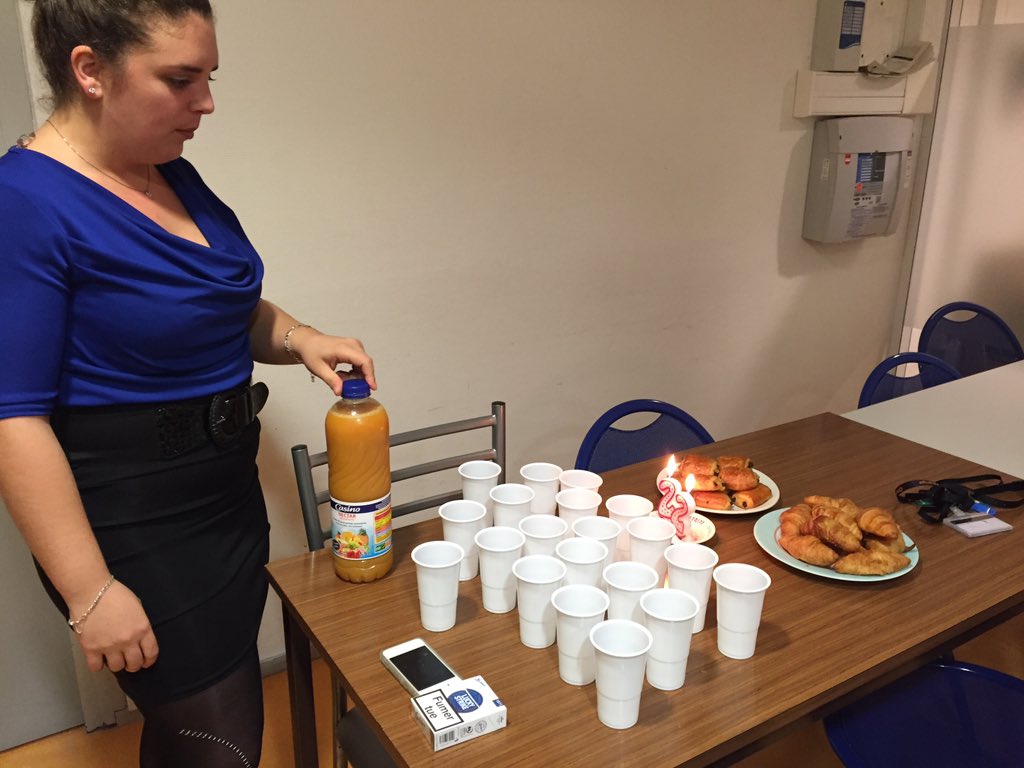 clairechalan's tweet photo. Bon anniversaires Jennifer @meyhilane !!! (Double soufflage de bougies) #emt #dfmt2 #emtorange https://t.co/2XKE7fcPY5