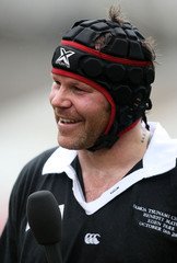 followthebounce's tweet photo. "You might as well just give All Black jerseys to everybody." Josh Kronfeld on Richie McCaw's debut in 2001. https://t.co/2QwRz0gJnf