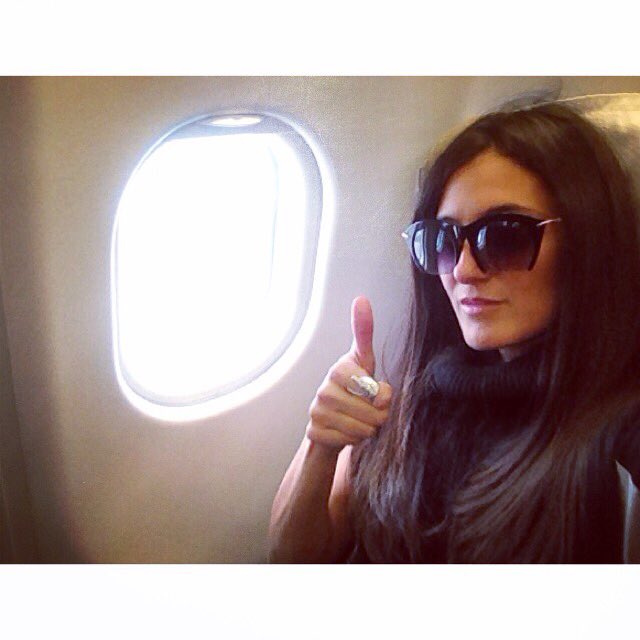 froufroubv's tweet photo. I'm back to Greece! @toimoifashion top #3rdfloor ring @MIUMIUofficial Sunnies #ffbv https://t.co/rrN6PqIY92