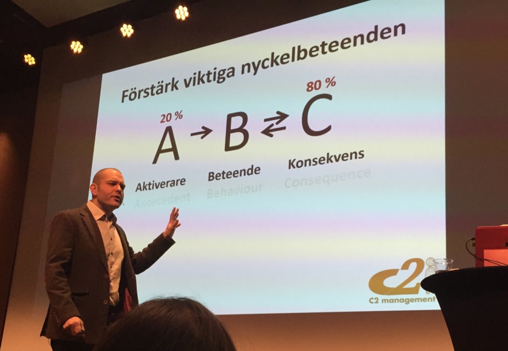 Anatherway's tweet photo. Kulturförändring går via beteendeförändring, nyckeln är konsekvensen #riksforum #olaljunggrenbergeå #feedback https://t.co/huBzoyfr5v