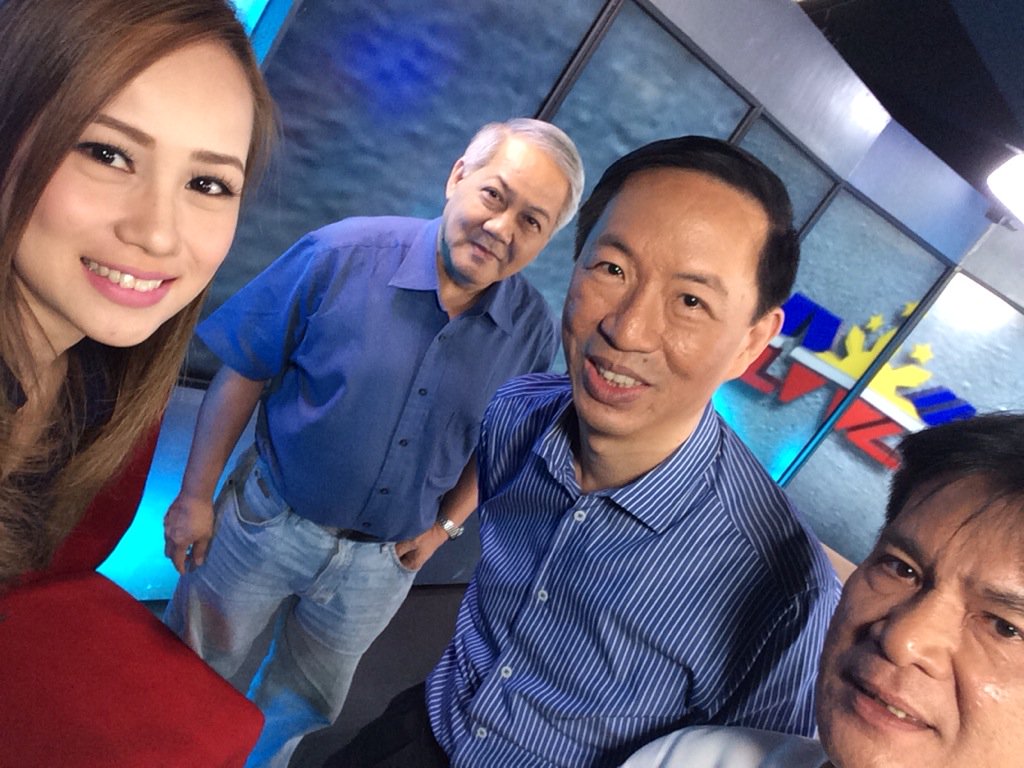 angelalagunzad's tweet photo. Join Jocas & I as we pick the brains of these 2 -prof mon casiple & @WilsonLeeFlores about #APEC #APEC2015 #polwatch https://t.co/tks7SUNfNN