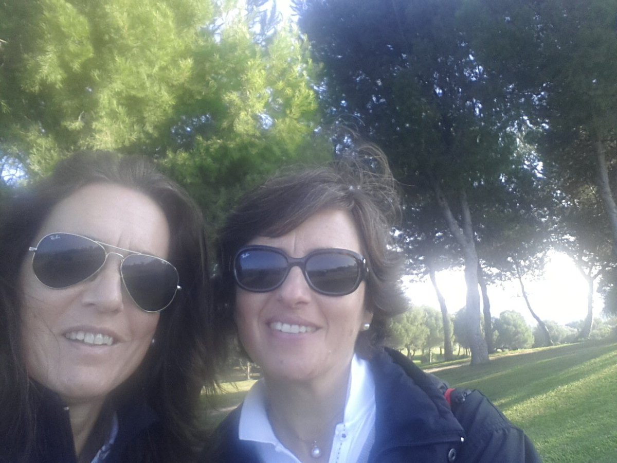 Acompañando a <a href="/javisainz93/">javier sainz</a>  en la 98 Copa Nacional d Hierro en Club #Sotogrande.
<a href="/fvascagolf/">FederacionVascaGolf</a> <a href="/carmensaidel/">carmen sainz</a> 
Vamosss!