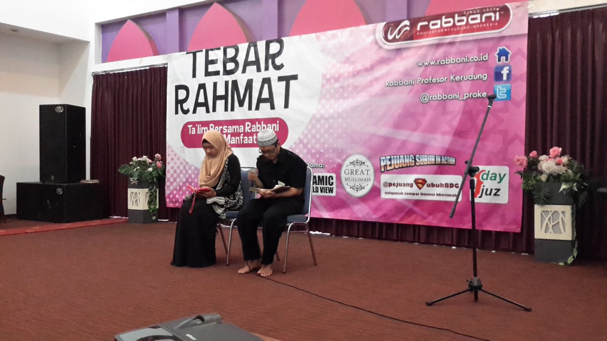 Shalihin+at, kita mulai yuk acara kali ini dgn mengucap syukur kepada Allah SWT dlm lantunan Ayat Q.S Al Kahfi 10-13