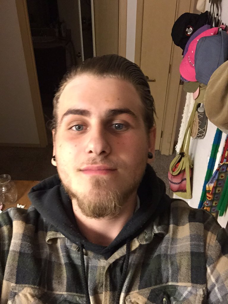 cornbeltswag's tweet photo. Slicked back, not havin to worry bout my long hair in my face no more. https://t.co/SQxQHvlCga