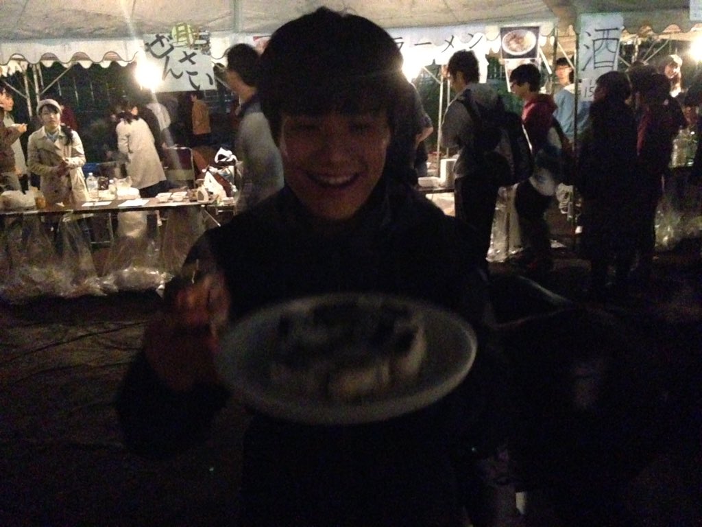 NF_S5_2014's tweet photo. ベンゼンお茶漬け第5号🍙🍙🍙🍙🍙
毎度ありです！
あなたもベンゼンと記念撮影しませんか？？？ https://t.co/dsiJqHalkD