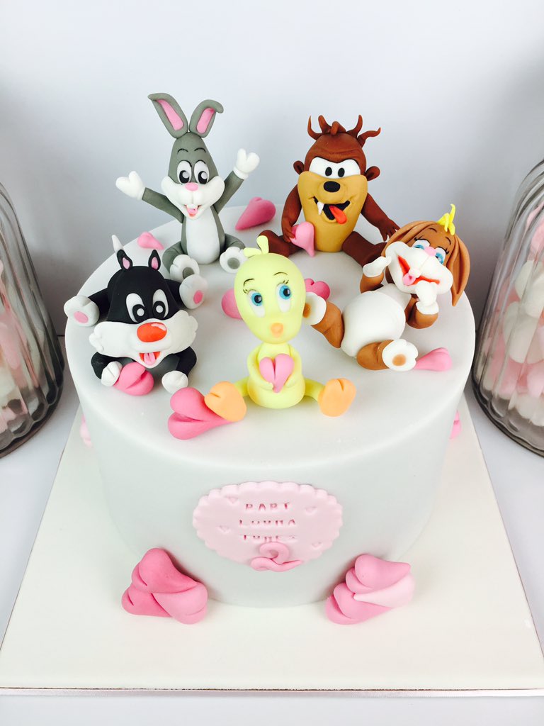 L Atelier De Roxane Mon Gateau Baby Looney Tunes Est Termine Rt Si Vous Aimez Satinice Lmp M6 Lmp T Co Wagcmrpfsk