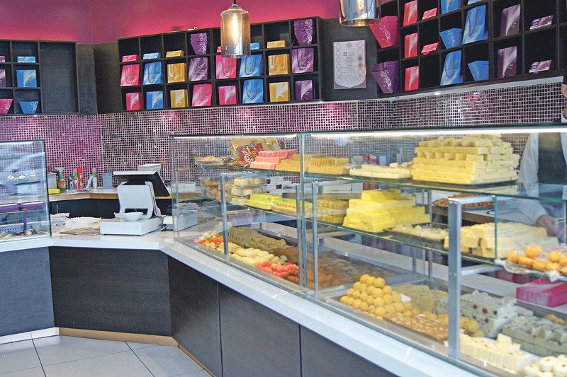 AsianExpressUK's tweet photo. CAFE ZOYA: Pick up your sweets from the Zoya Family
https://t.co/BPZqN646TL
@CafeZoya https://t.co/MreNpu3ZBa