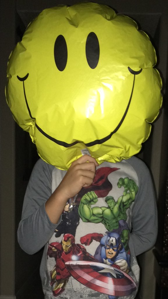 vanessaguzmann's tweet photo. Mis #hijos me enseñan a despertar con una #sonrisa sin importar lo que suceda alrededor #PIPICHU #JE #LOSAMO 🙏😘😀 https://t.co/1rESKfXysc