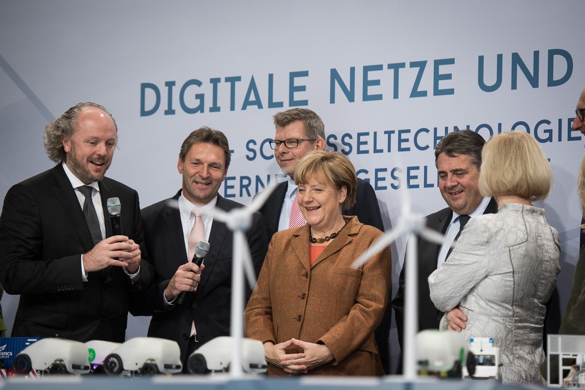 Steffen Seibert tweet media