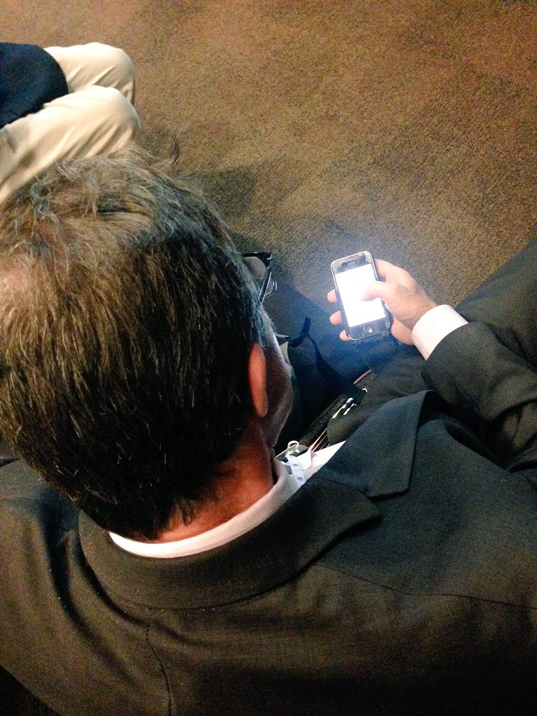 Le Président <a href="/Pr_JL_Descotes/">Jean Luc Descotes</a> au 1er rang pour cet atelier @TwitterFrance ! #CFU2015