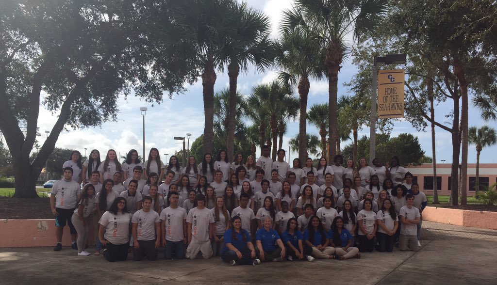 CCHSKeyClub25's tweet photo. Key Club year book photo 📸
#keyclub #flkeyclub https://t.co/Rf5dXgRByF